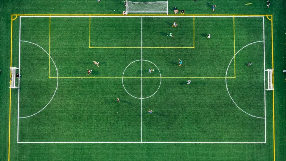 How to Follow Chelsea FC Fan Media Like a Pro: A Checklist for the 2025/26 Season